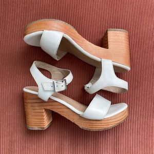 American Apparel Size 7 White Wooden Leather Heels (dead stock)